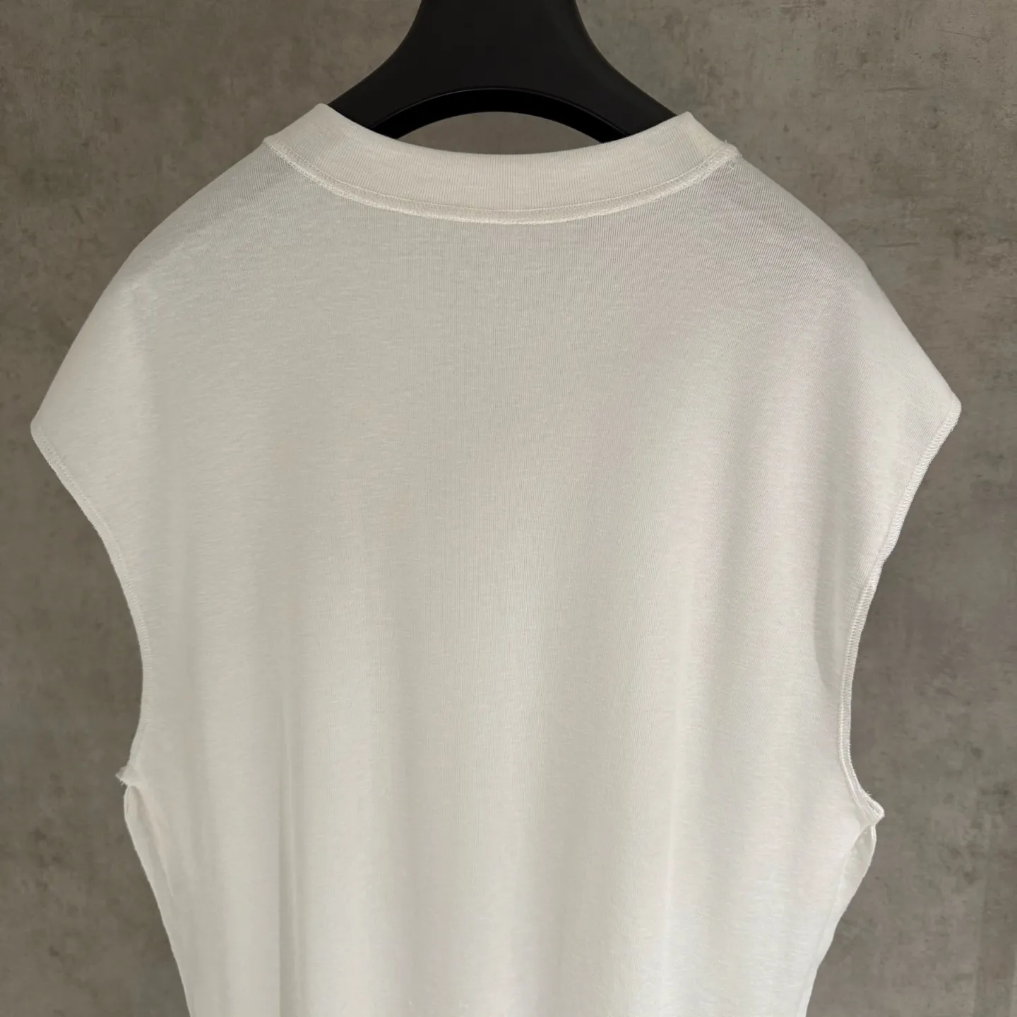 🅿️180 [Strict quality control] Ralph Lauren's new sleeveless vest is new. Unique tailoring and extremely simple design three-dimensional embroidery highlight the brand's design concept. The fabric is made of ultra-light cotton silk fabric. The upper body is comfortable and breathable. Black and white colors. Size L-4xl
